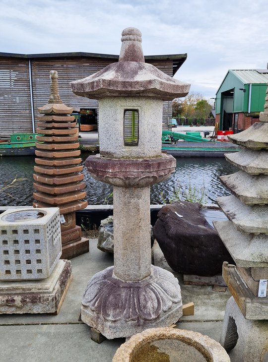 Rokkaku Tachidoro, Japanese Stone Lantern - YO01010553