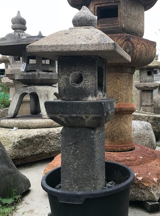Shikaku Ikekomi Ishidoro, Japanese Stone Lantern - YO01010135