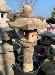 Buy Shikaku Ikekomi Ishidōrō, Japanese Stone Lantern for sale - YO01010140