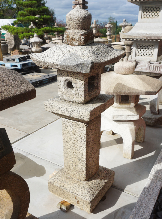 Shikaku Ishidoro, Japanese Stone Lantern - YO01010462