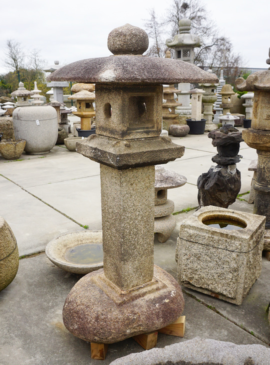 Shikaku Ishidoro, Japanese Stone Lantern - YO01010524