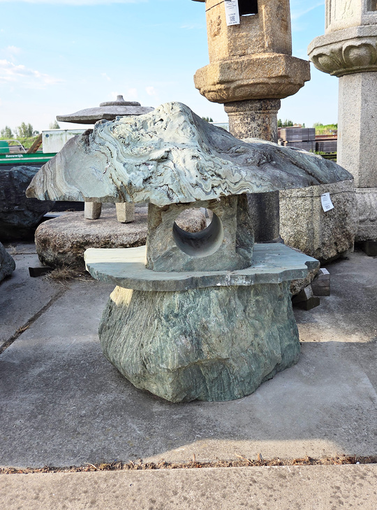 Shikoku Yamadoro, Japanese Stone Lantern - YO01010617