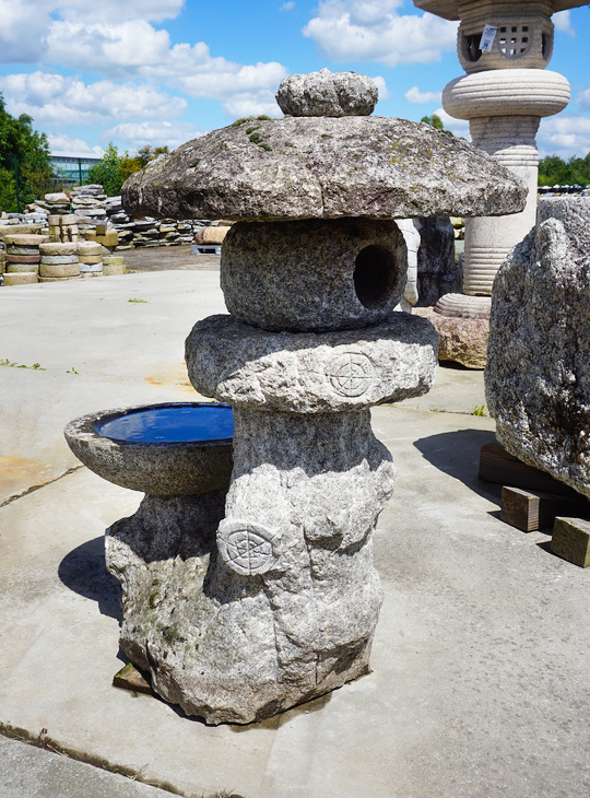 Shizenboku Gata Ishidoro, Japanese Stone Lantern - YO01010430