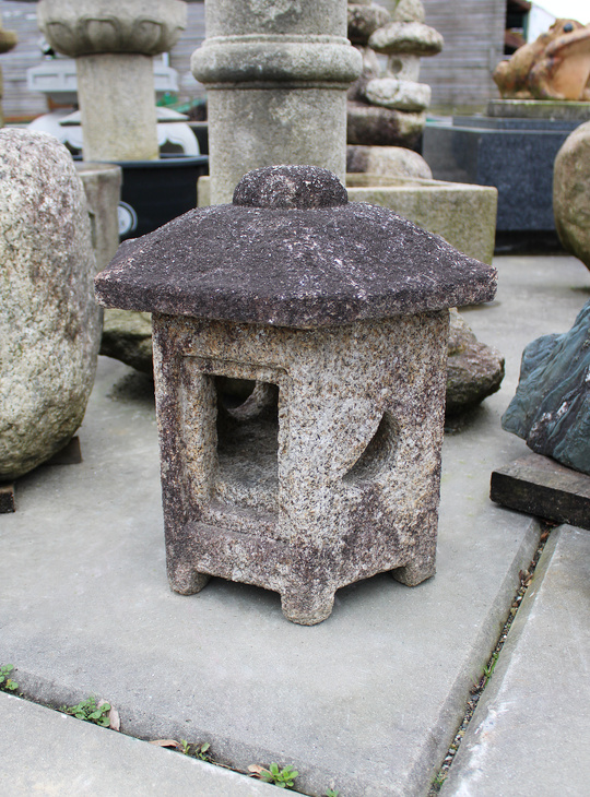 Sunshoan Gata Ishidoro, Japanese Stone Lantern - YO01010600