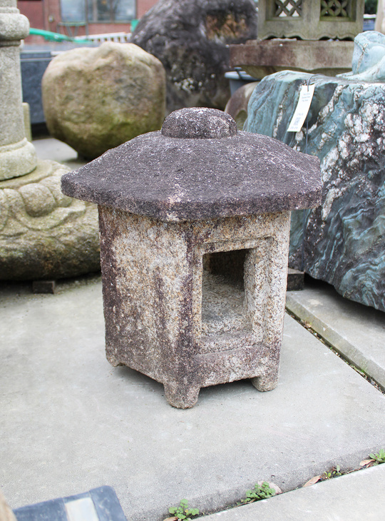 Sunshoan Gata Ishidoro, Japanese Stone Lantern - YO01010600