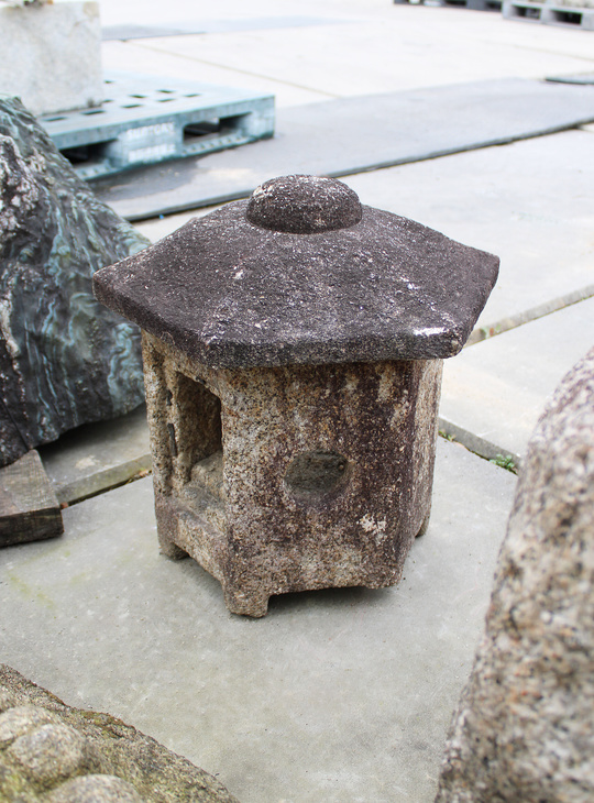 Sunshoan Gata Ishidoro, Japanese Stone Lantern - YO01010600