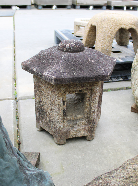 Sunshoan Gata Ishidoro, Japanese Stone Lantern - YO01010600