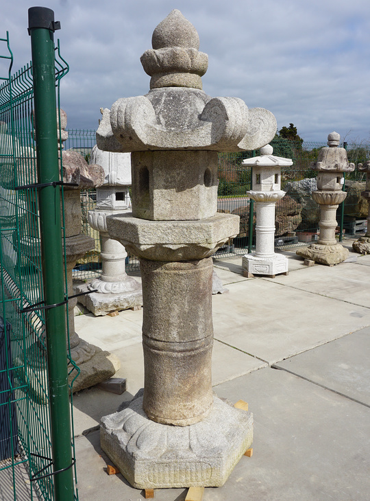 Tachidoro, Japanese Stone Lantern - YO01010549