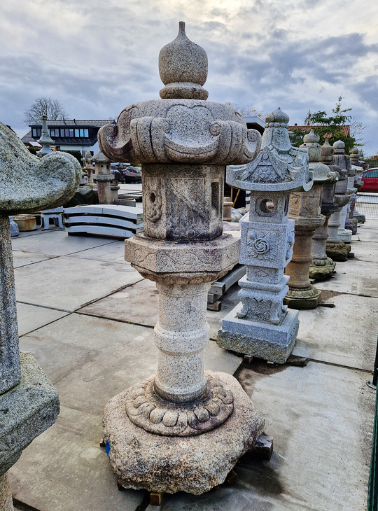 Tachidoro, Japanese Stone Lantern - YO01010561
