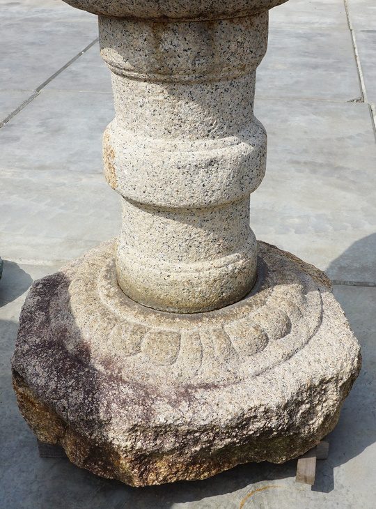 Taihei Gata Ishidoro, Japanese Stone Lantern - YO01010320