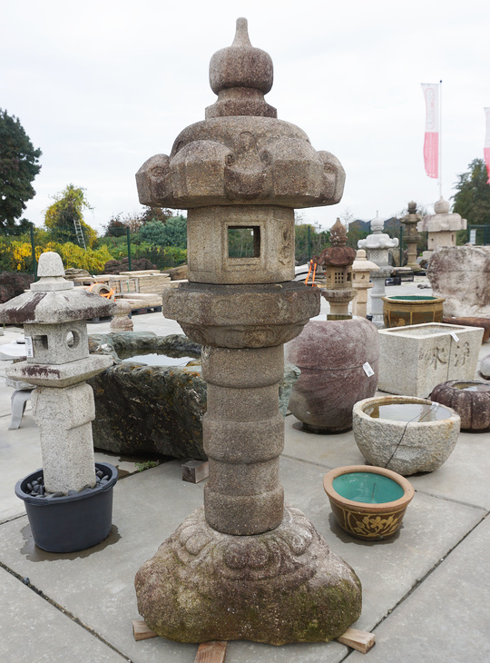Taihei Gata Ishidoro, Japanese Stone Lantern - YO01010335