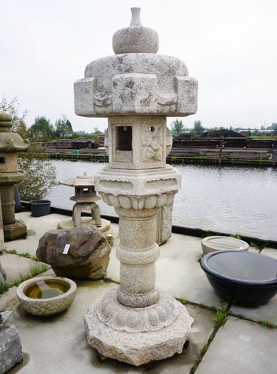 Taihei Gata Ishidoro, Japanese Stone Lantern - YO01010348