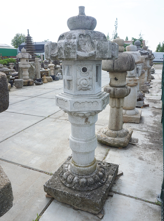 Taihei Gata Ishidoro, Japanese Stone Lantern - YO01010439