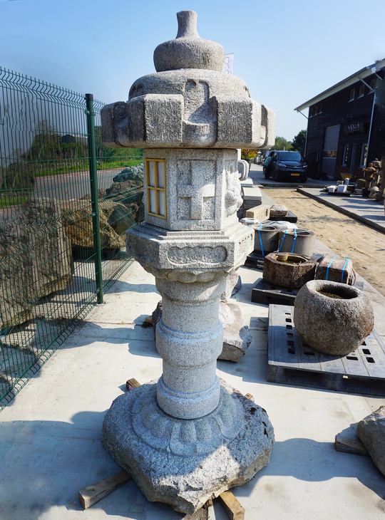 Taihei Gata Ishidoro, Japanese Stone Lantern - YO01010476