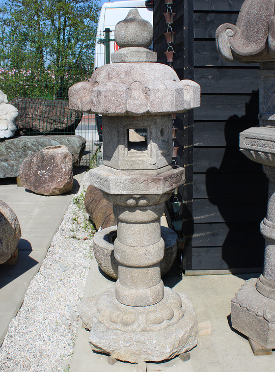 Taihei Gata Ishidoro, Japanese Stone Lantern - YO01010607