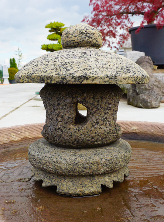 Tamate Gata Ishidōrō, Japanese Stone Lantern - YO01010295