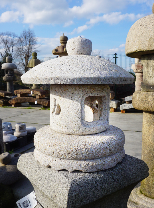 Tamate Gata Ishidoro, Stone Lantern - YO01020027