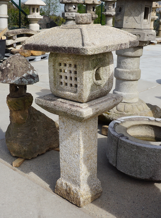 Tenkachaya Gata Ishidōrō, Japanese Stone Lantern - YO01010269