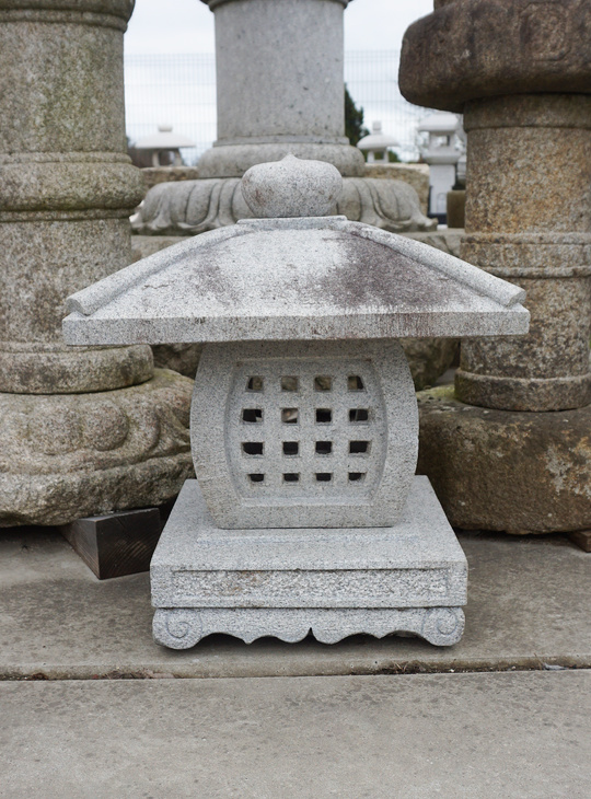 Tenkachaya Gata Ishidoro, Japanese Stone Lantern - YO01010529