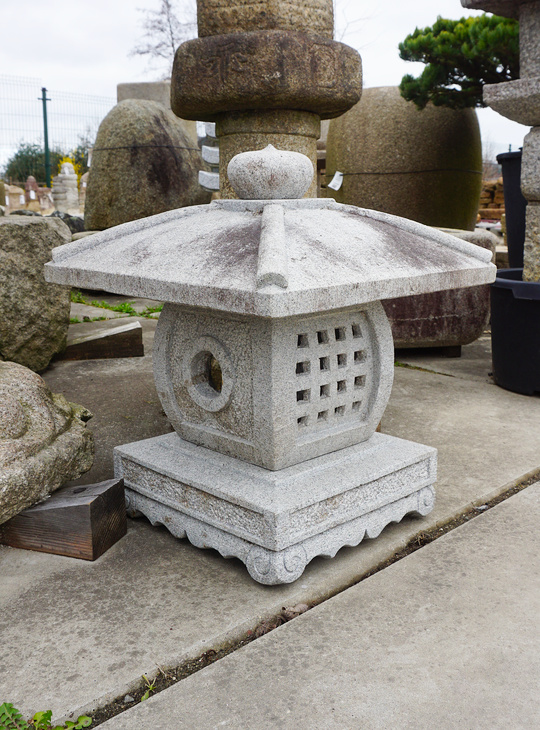 Tenkachaya Gata Ishidoro, Japanese Stone Lantern - YO01010529