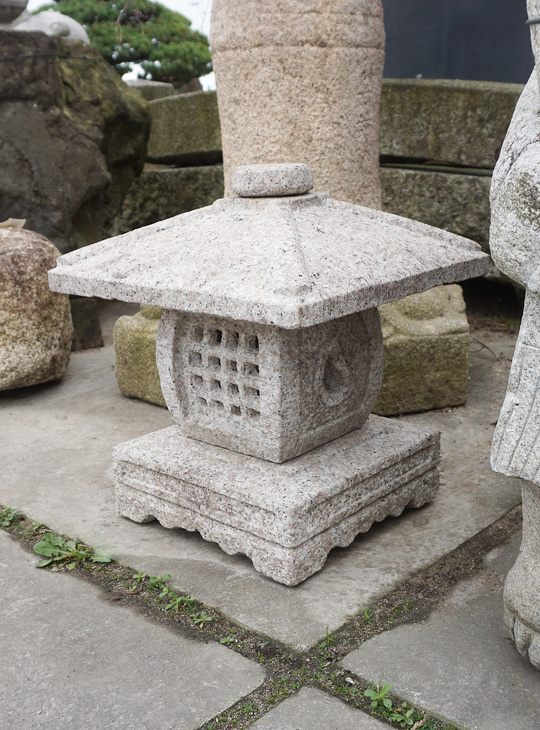 Tenkachaya Gata Ishidoro, Japanese Stone Lantern - YO01010537