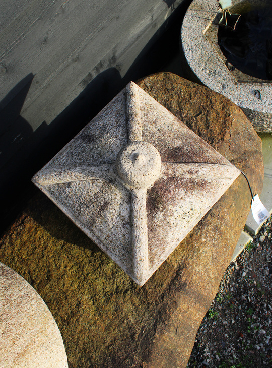 Tenkachaya Gata Ishidoro, Japanese Stone Lantern - YO01010608
