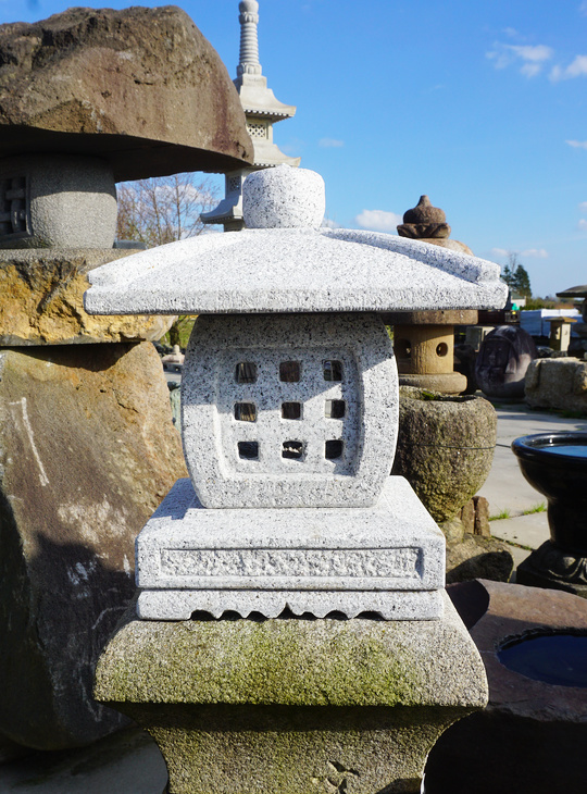 Tenkachaya Gata Ishidoro, Stone Lantern - YO01020022