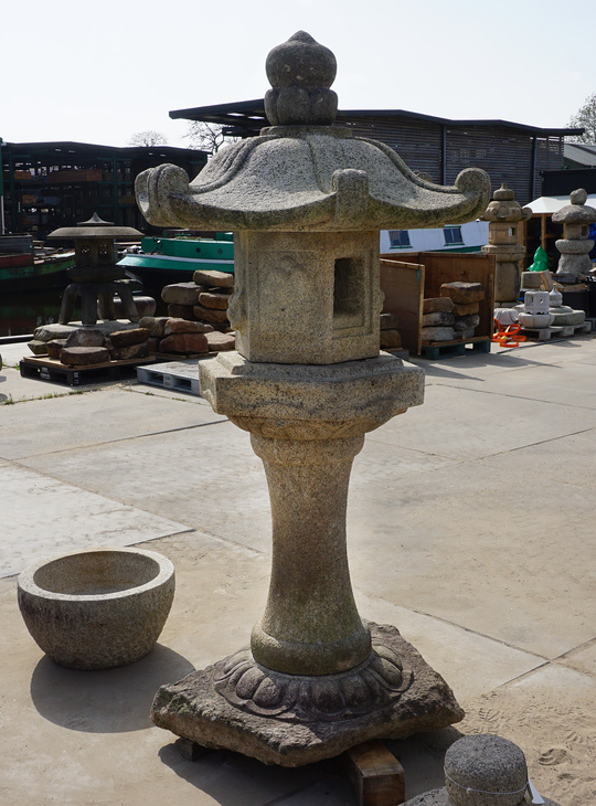 Tokuji Ishidōrō, Japanese Stone Lantern - YO01010252