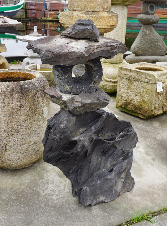Yoganseki Yamadoro, Japanese Stone Lantern - YO01010527