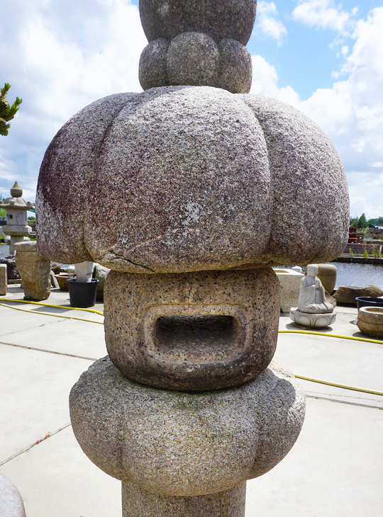 Yoshino Gata Ishidoro, Japanese Stone Lantern - YO01010408