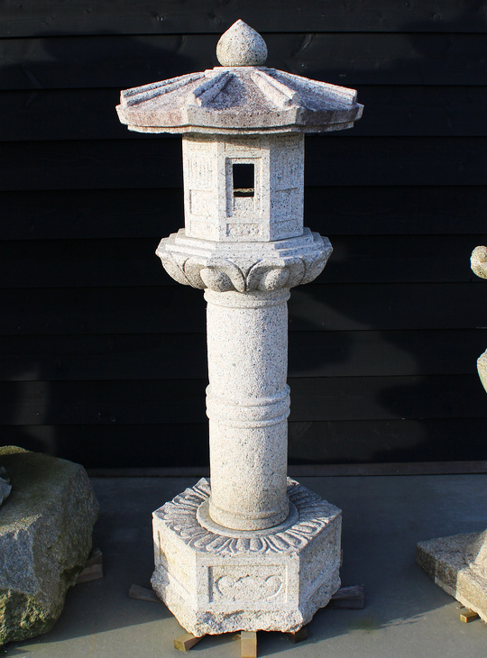 Yunoki Gata Ishidoro, Japanese Stone Lantern - YO01010604