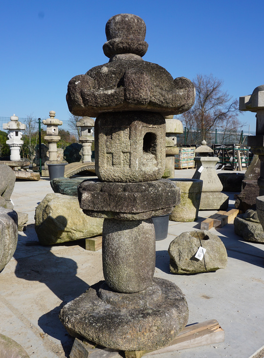 Zendō-ji Gata Ishidōrō, Japanese Stone Lantern - YO01010249