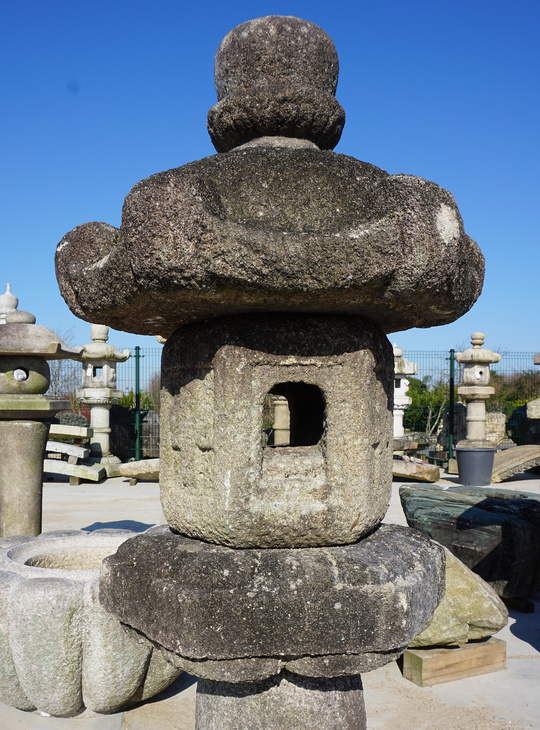 Zendō-ji Gata Ishidōrō, Japanese Stone Lantern - YO01010249
