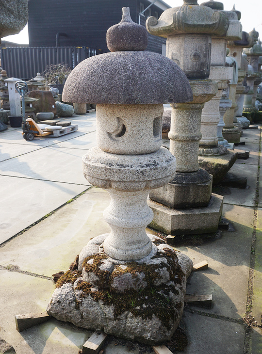 Asami Gata Ishidoro, Japanse Stenen Lantaarn - YO01010515