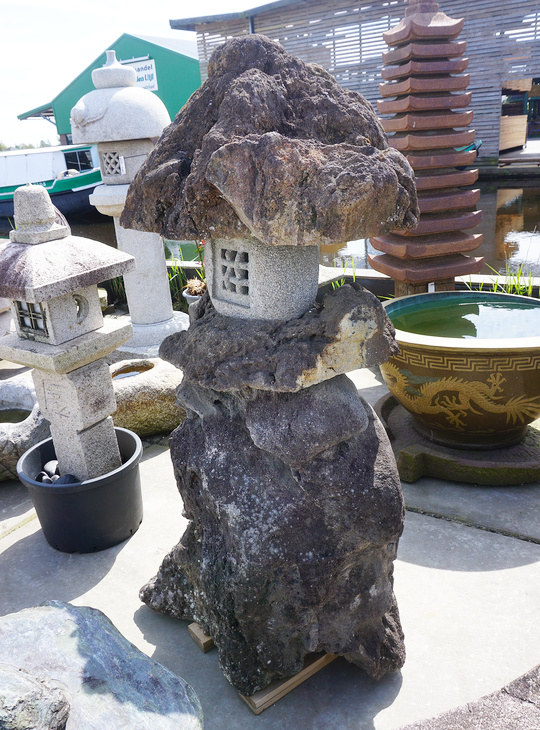 Koop Chokai Yamadoro, Japanse Stenen Lantaarn te koop - YO01010384