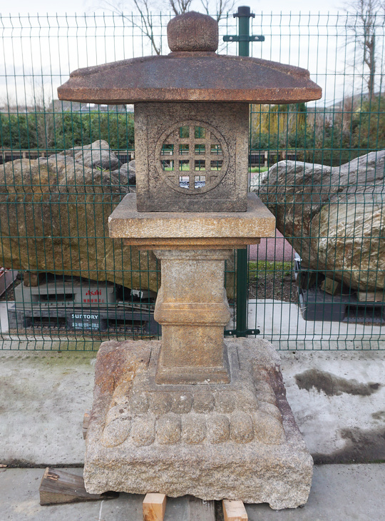 Eitoku-ji Gata Ishidoro, Japanse Stenen Lantaarn - YO01010488