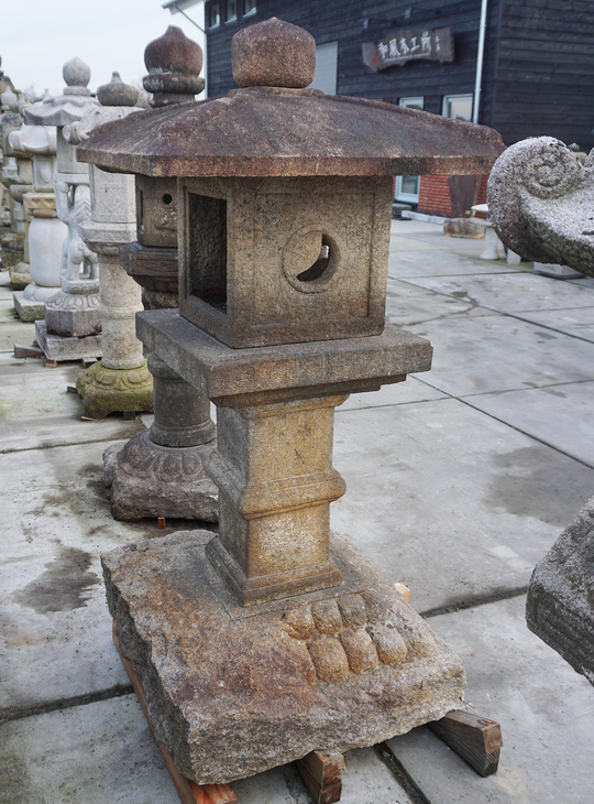 Eitoku-ji Gata Ishidoro, Japanse Stenen Lantaarn - YO01010488