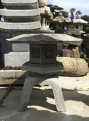 Koop Kaku Yukimi Gata Ishidōrō, Japanse Stenen Lantaarn te koop - YO01010222