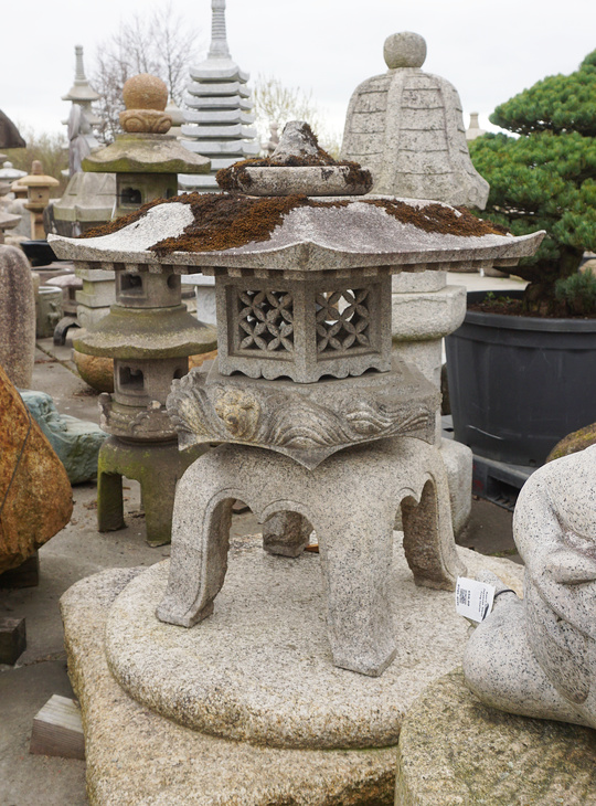Kaku Yukimi Gata Ishidoro, Japanse Stenen Lantaarn - YO01010538