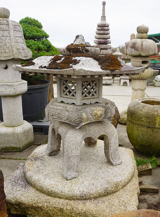 Kaku Yukimi Gata Ishidoro, Japanse Stenen Lantaarn - YO01010538