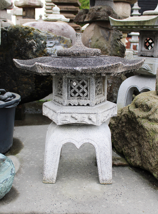 Kaku Yukimi Gata Ishidoro, Japanse Stenen Lantaarn - YO01010569