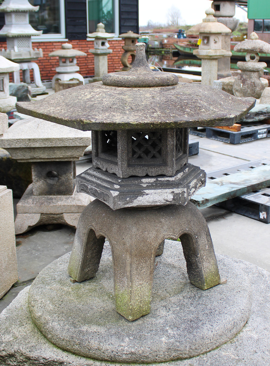 Kaku Yukimi Gata Ishidoro, Japanse Stenen Lantaarn - YO01010579