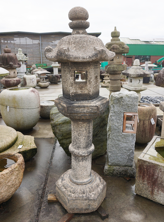 Kasuga Gata Ishidoro, Japanse Stenen Lantaarn - YO01010504