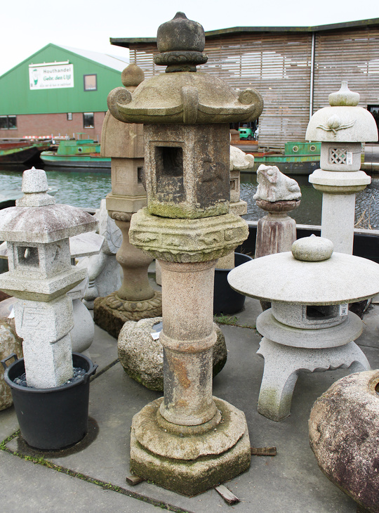 Kasuga Gata Ishidoro, Japanse Stenen Lantaarn - YO01010591