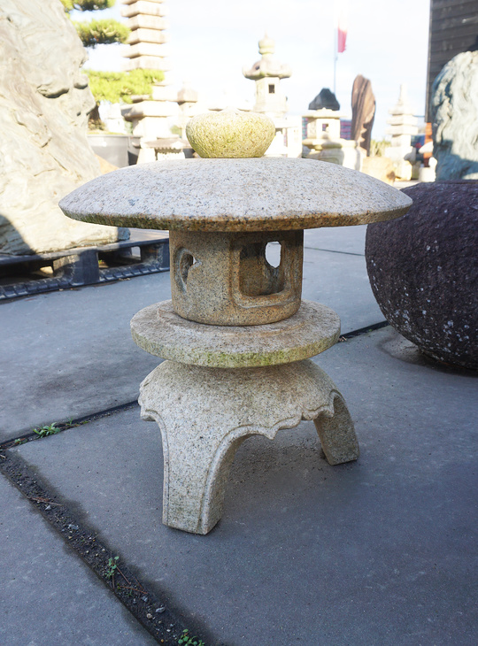 Kodai Maru Yukimi Gata Ishidoro, Japanse Stenen Lantaarn - YO01010498