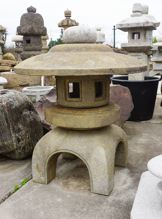 Koop Kodai Maru Yukimi Gata Ishidoro, Japanse Stenen Lantaarn te koop - YO01010526