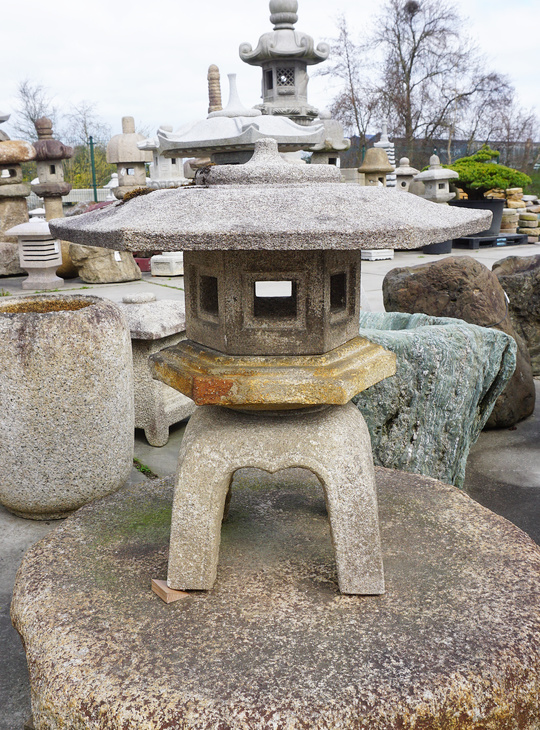 Kodai Yukimi Gata Ishidoro, Japanse Stenen Lantaarn - YO01010545