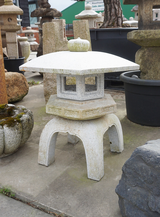 Koop Kodai Yukimi Gata Ishidoro, Japanse Stenen Lantaarn te koop - YO01010550