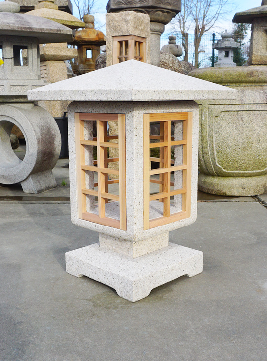 Koop Komichi Ishidoro, Stenen Lantaarn te koop - YO01020035