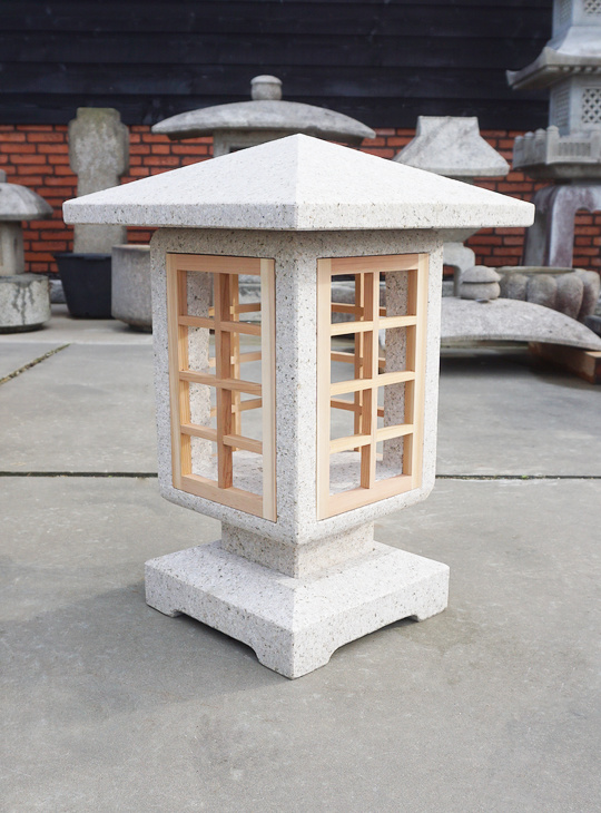 Komichi Ishidoro, Stenen Lantaarn - YO01020035